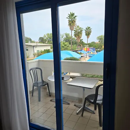 Blumarine ホテル 3*