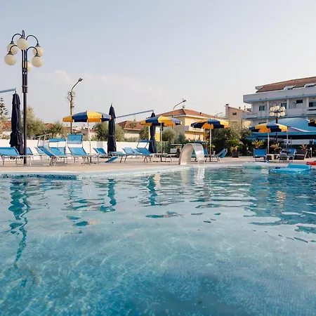 Blumarine ホテル 3*